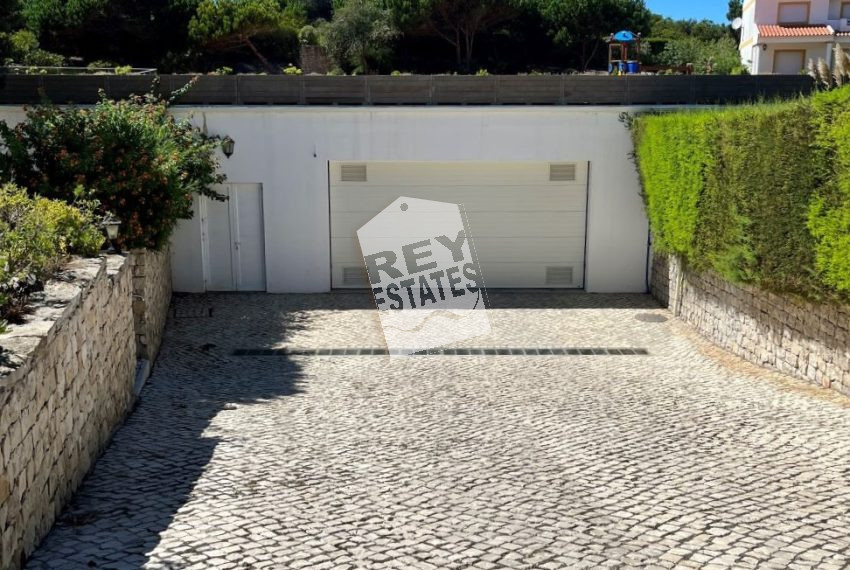 garage_entry_2